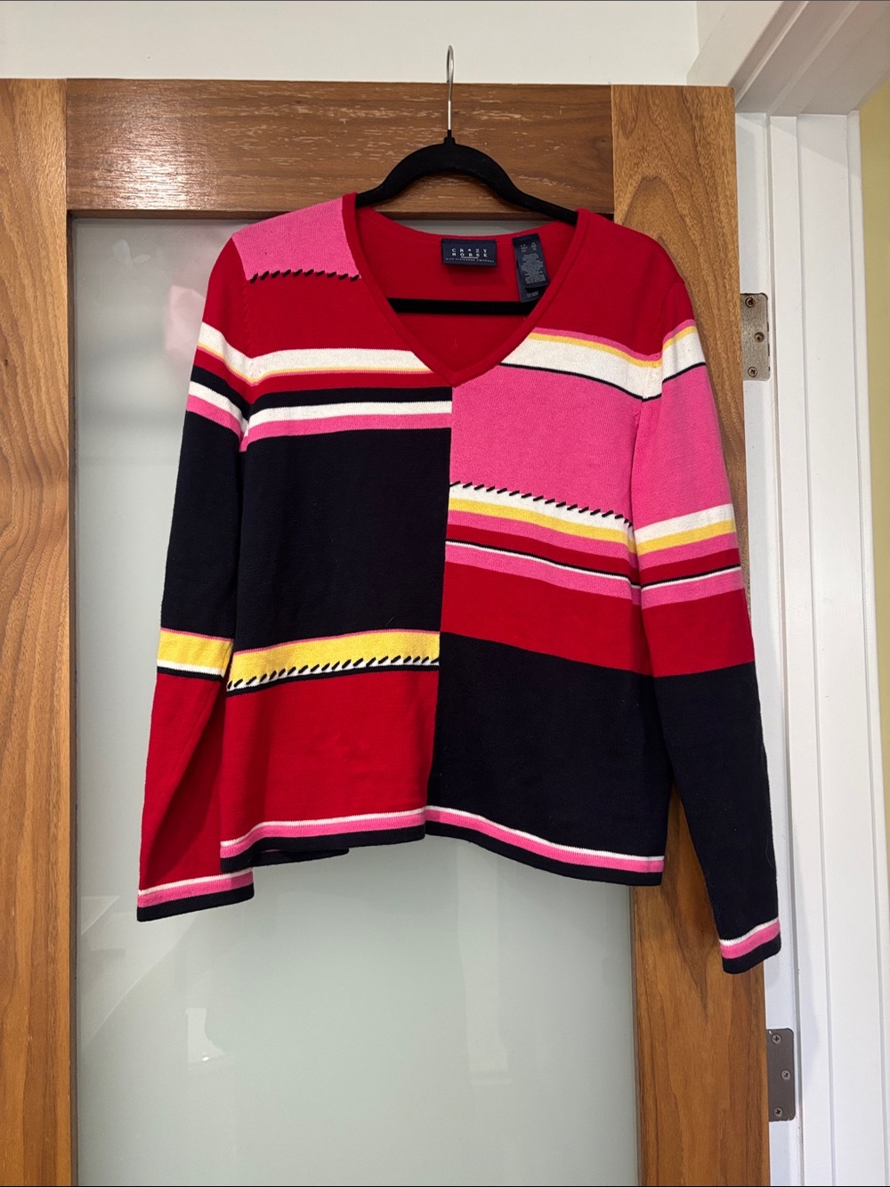 Liz Claiborne Crazy Horse Collection Colorblock Sweater in Red, Pink & Black